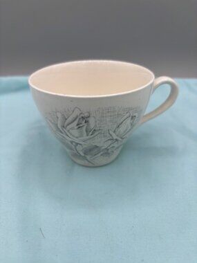 J & G Meakin Vintage TeaCup w/Gray & White Roses Made in England..